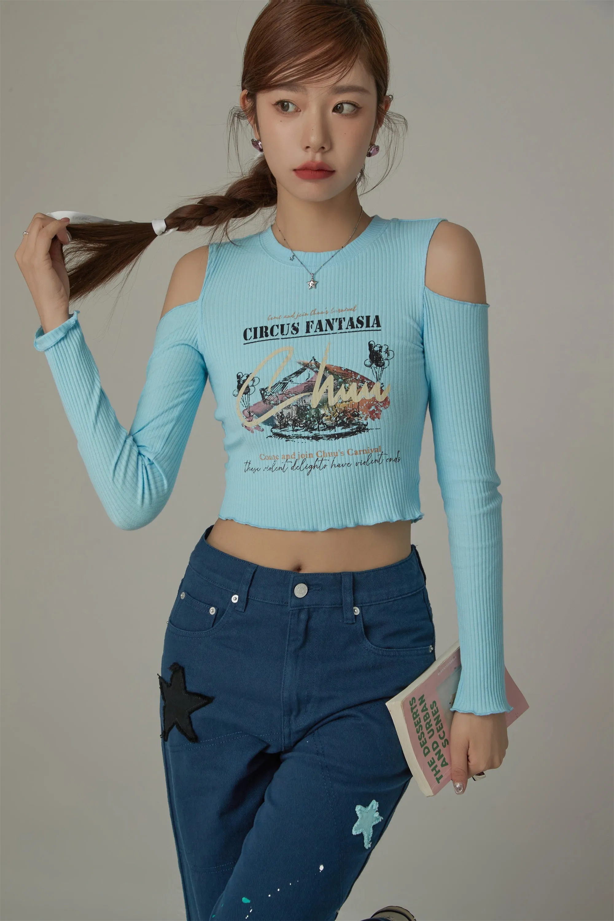 Chuu Circus Off-The-Shoulder Ribbed T-Shirt