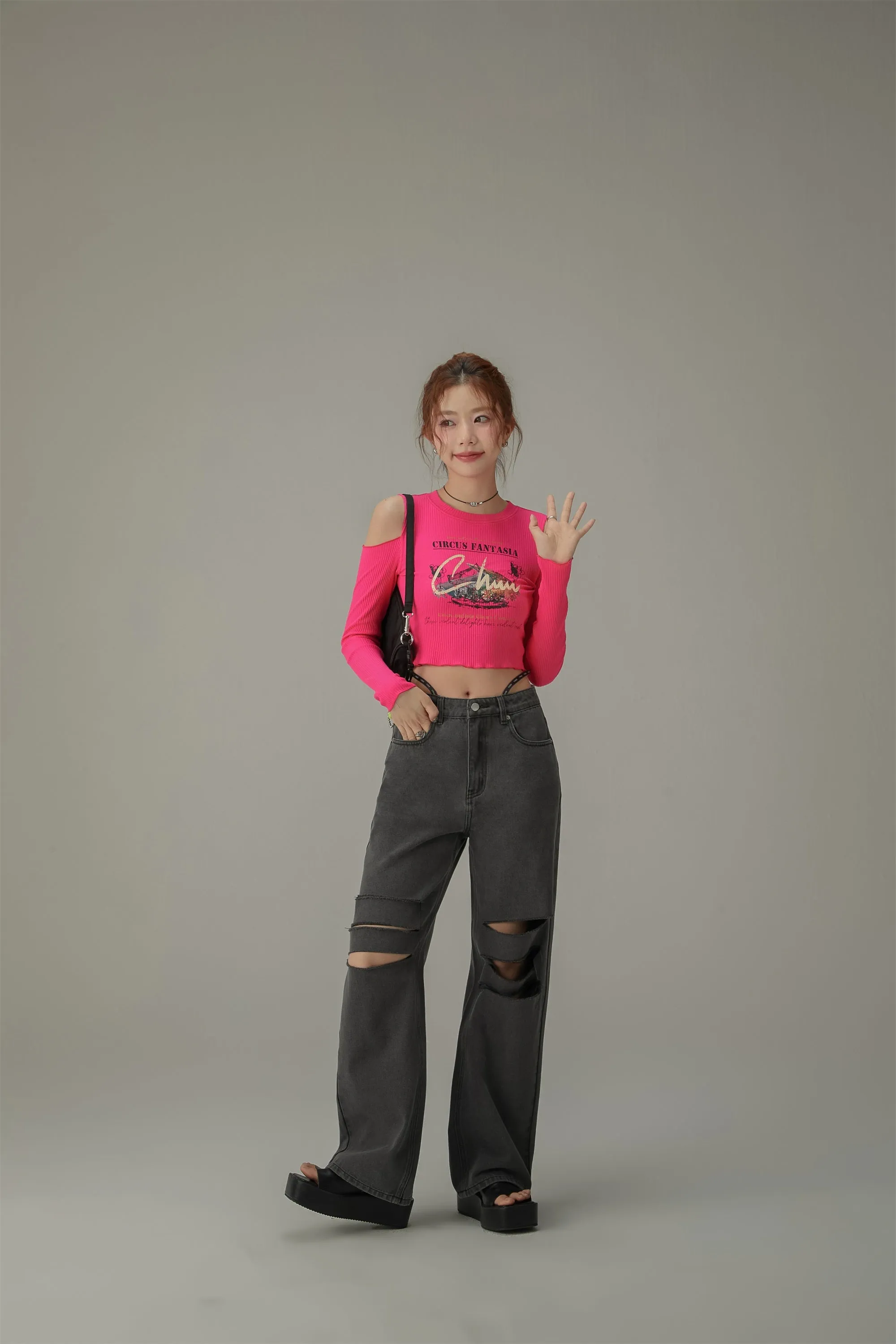 Chuu Circus Off-The-Shoulder Ribbed T-Shirt