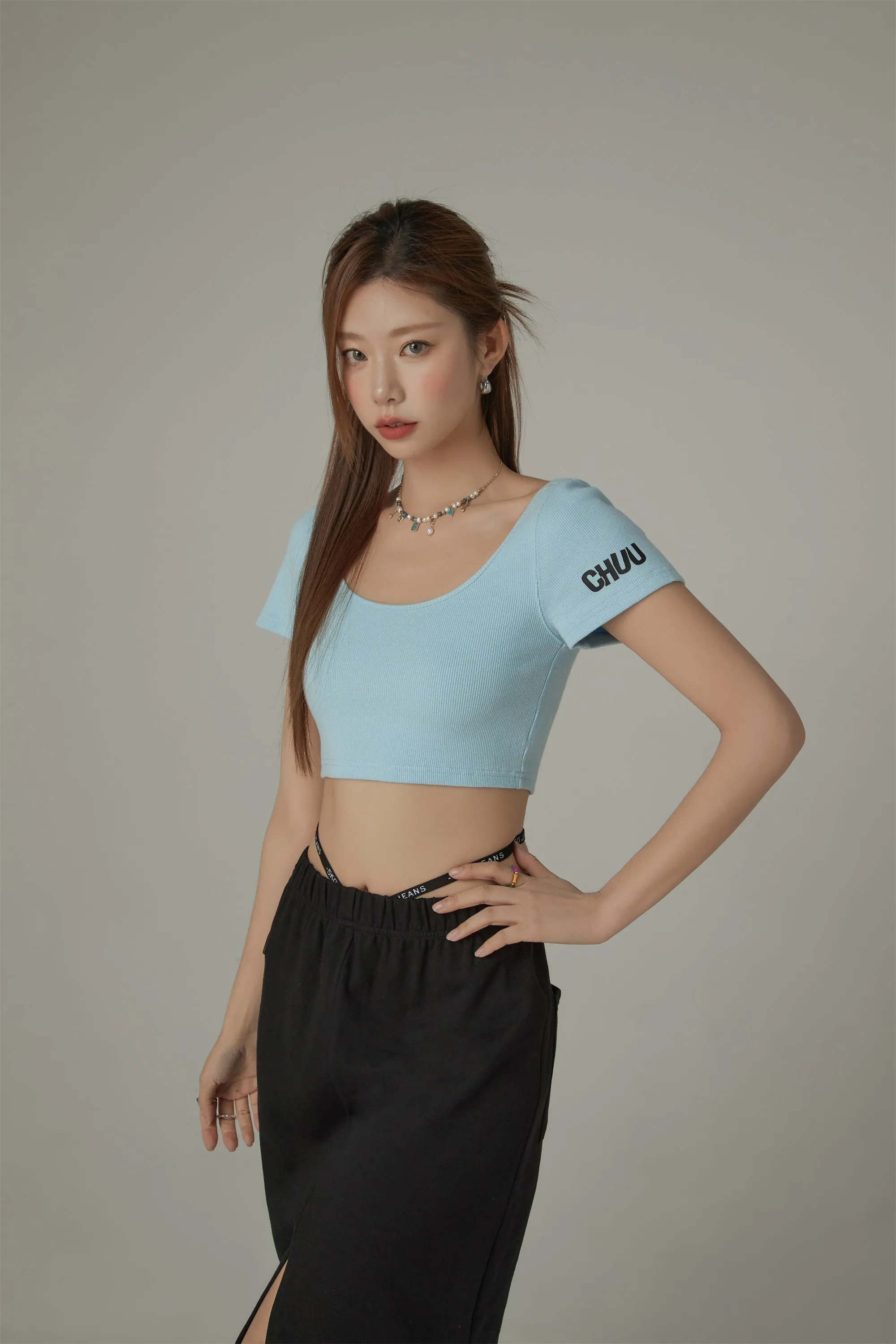 Chuu Sleeve Lettering Big U Neck Crop T-Shirt