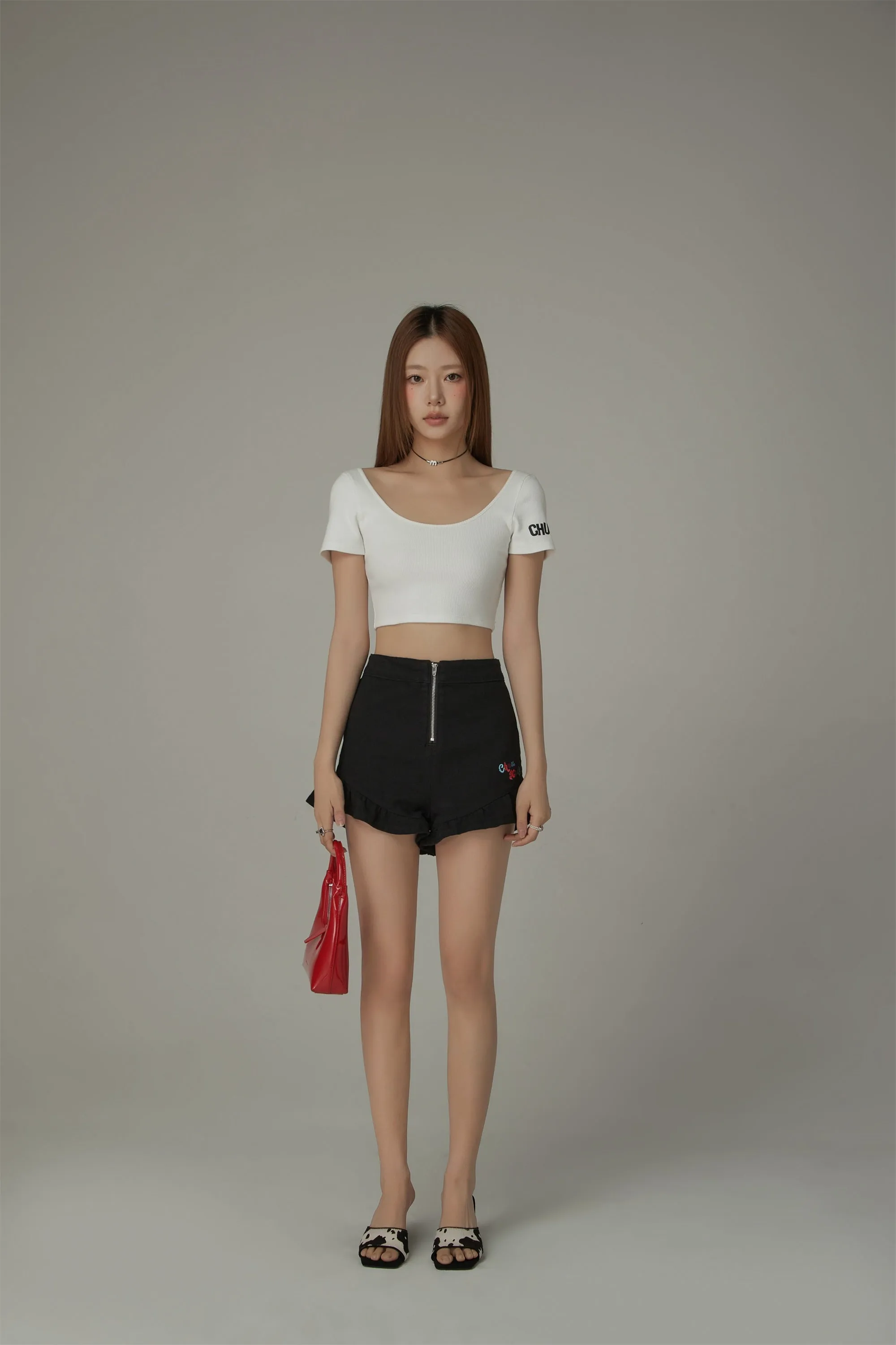 Chuu Sleeve Lettering Big U Neck Crop T-Shirt