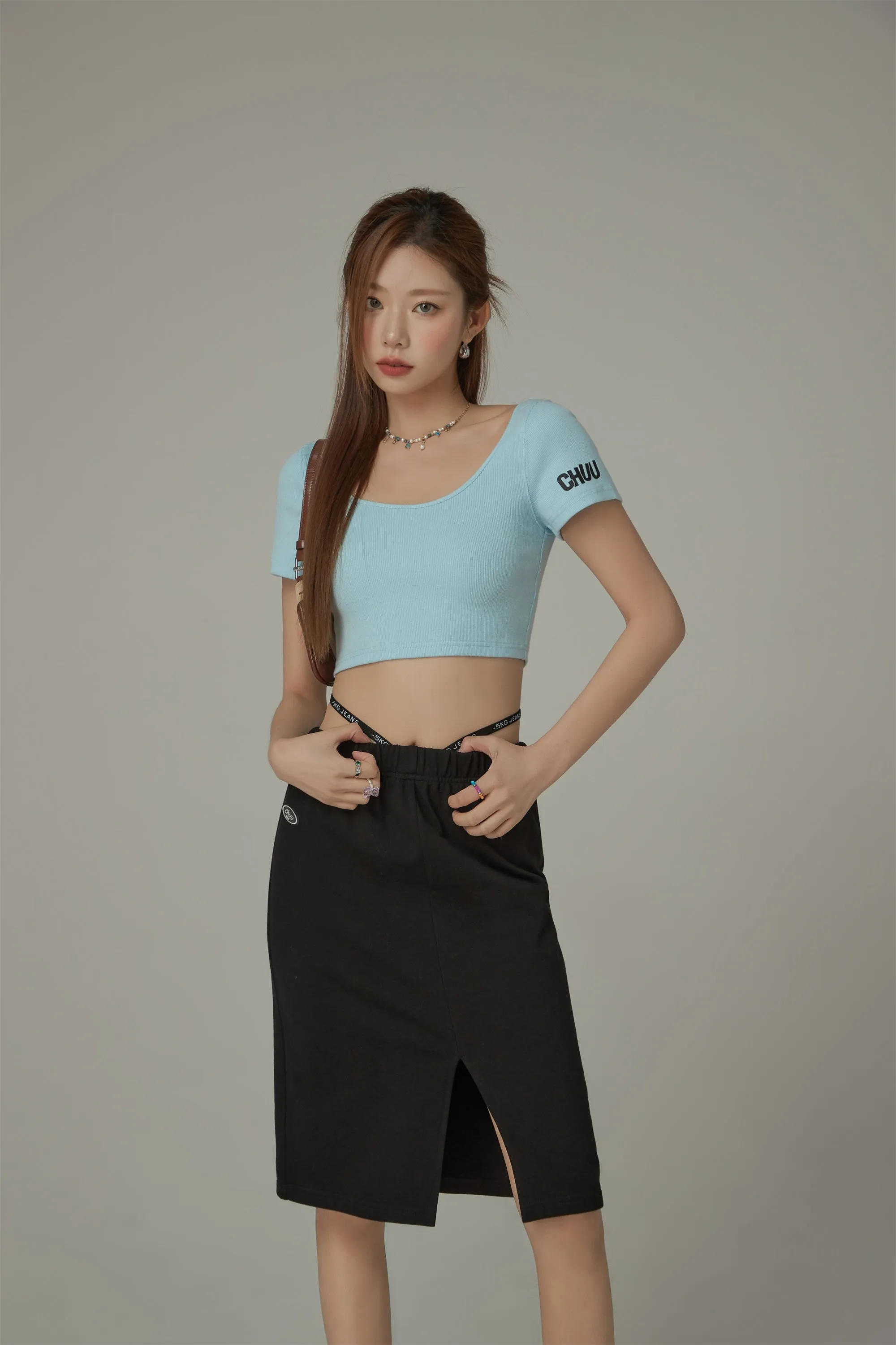 Chuu Sleeve Lettering Big U Neck Crop T-Shirt