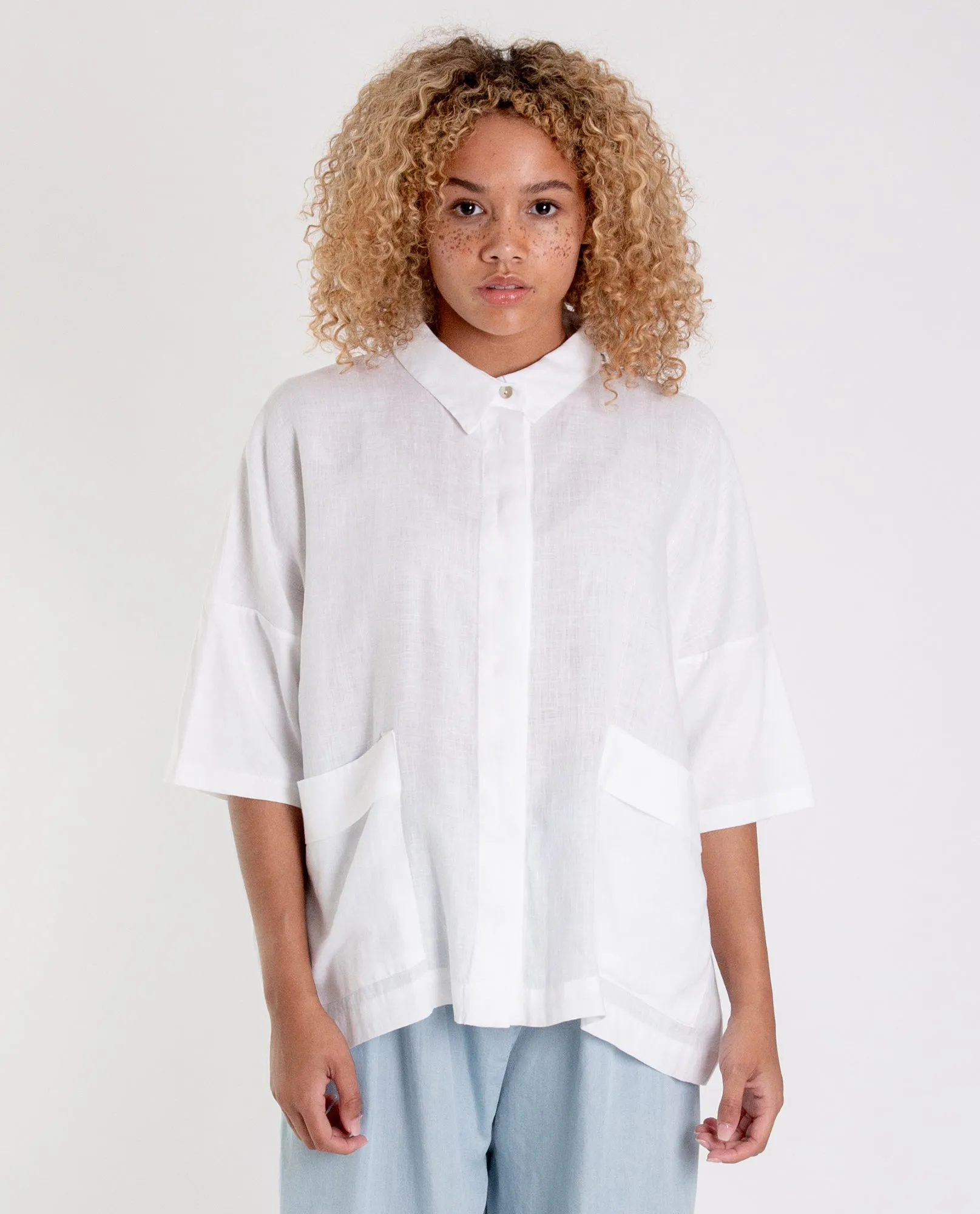 Naomi Linen Shirt In White